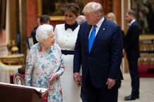 Donald Trump com a rainha Isabel II