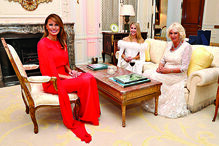 Trump dá jantar na embaixada americana durante visita ao Reino Unido