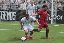 Antigos craques portugueses brilham em jogo das estrelas