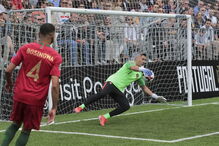 Antigos craques portugueses brilham em jogo das estrelas