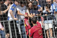 Antigos craques portugueses brilham em jogo das estrelas