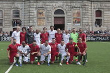 Antigos craques portugueses brilham em jogo das estrelas