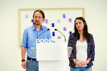 Pablo Iglesias e Irene Montero dirigem partido da esquerda espanhola 