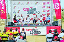 A jornalista Diana Santos Gomez moderou o debate que juntou em palco Ricardo Arrabaça, Correia Guerreiro, Isilda Gomes, José Velho Gouveia e Pedro Monteiro