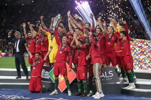 Seleção festeja a conquista de mais uma Taça no Estádio do Dragão