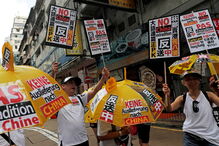 Milhares de pessoas saíram às ruas para protestar contra alteração         