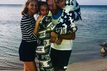 A atriz esteve casada com Chris Martin, com quem teve dois filhos.