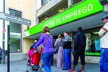 Redução da taxa de desemprego tem vindo a refletir-se na melhoria das condições de vida das famílias, conforme defende o Banco de Portugal