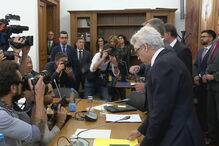 Armando Vara já está na Assembleia da República