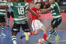 Benfica derrota Sporting e sagra-se campeão nacional de futsal	