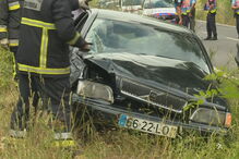 Mulher ferida após carro que conduzia cair dentro de uma vala em Coimbra