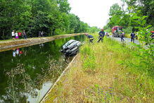 Mulher ferida após carro que conduzia cair dentro de uma vala em Coimbra	
