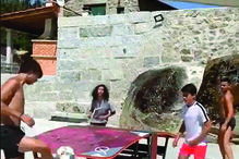 João Félix vai mantendo a forma a jogar teqball, o desporto da moda, com alguns amigos