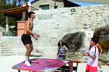 João Félix vai mantendo a forma a jogar teqball, o desporto da moda, com alguns amigos