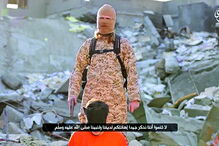 Português (de frente) diz que fazia vídeos e fotos