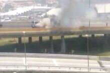 Carro a arder na VCI, no Porto