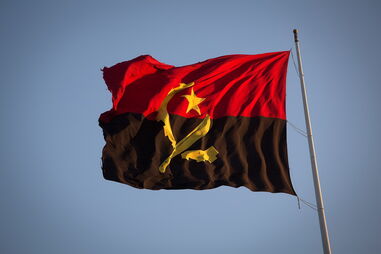 Bandeira, Angola