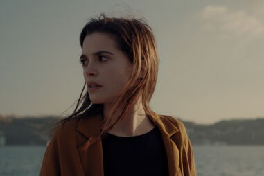 Joana Ribeiro no filme 'Linhas Tortas'