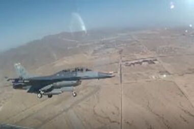 Trinta F16 da Força Aérea combatem na base aérea de Monte Real