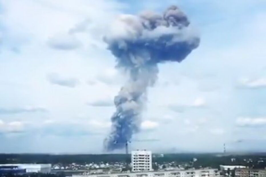 Pelo menos 19 feridos após três explosões em fábrica da TNT na Rússia