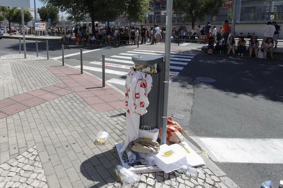 Fãs esperam concerto de Ed Sheeran