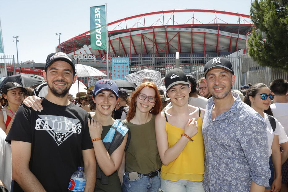 Fãs esperam concerto de Ed Sheeran