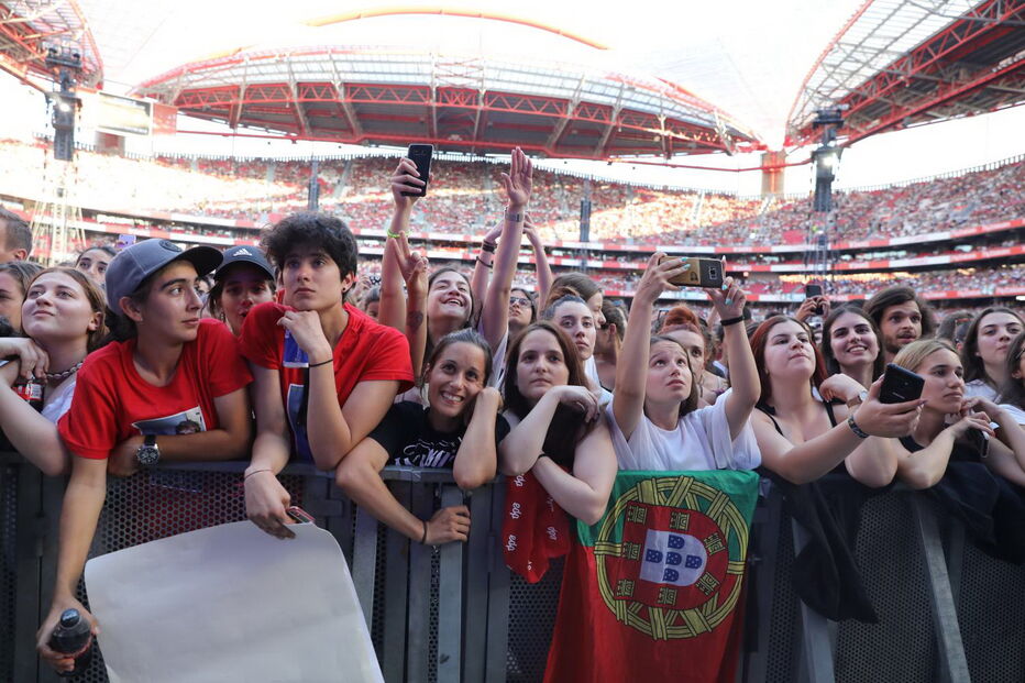  Fãs esperam concerto de Ed Sheeran