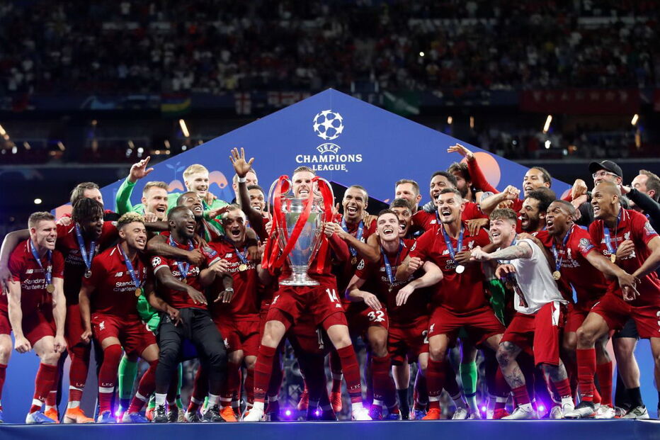 Liverpool recebe troféu da Liga dos Campiões após vencer Tottenham