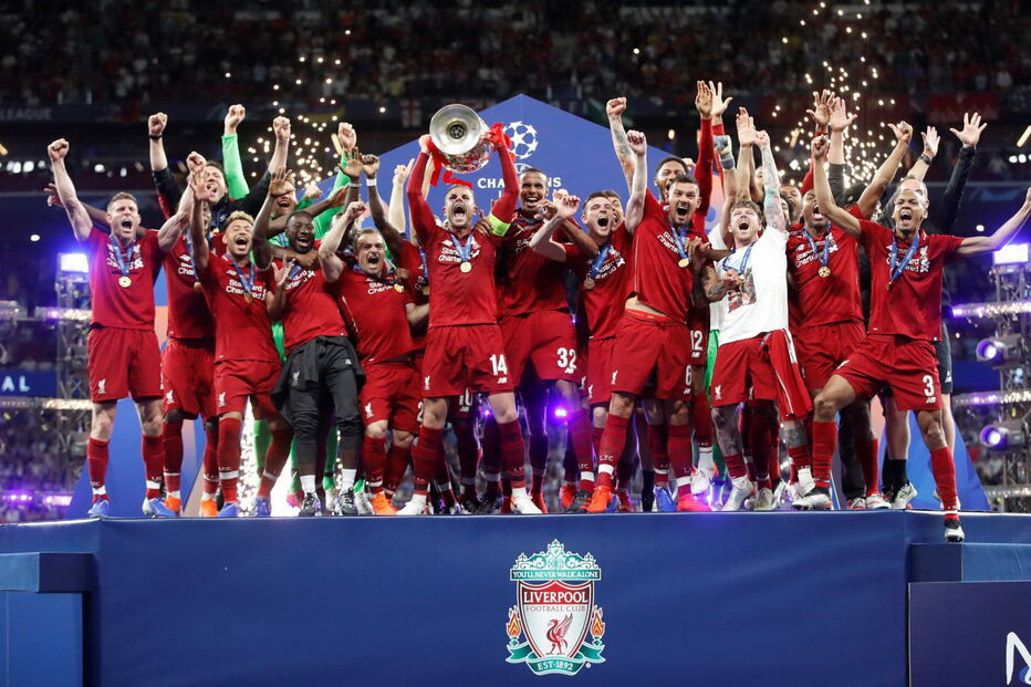 Liverpool recebe troféu da Liga dos Campiões após vencer Tottenham