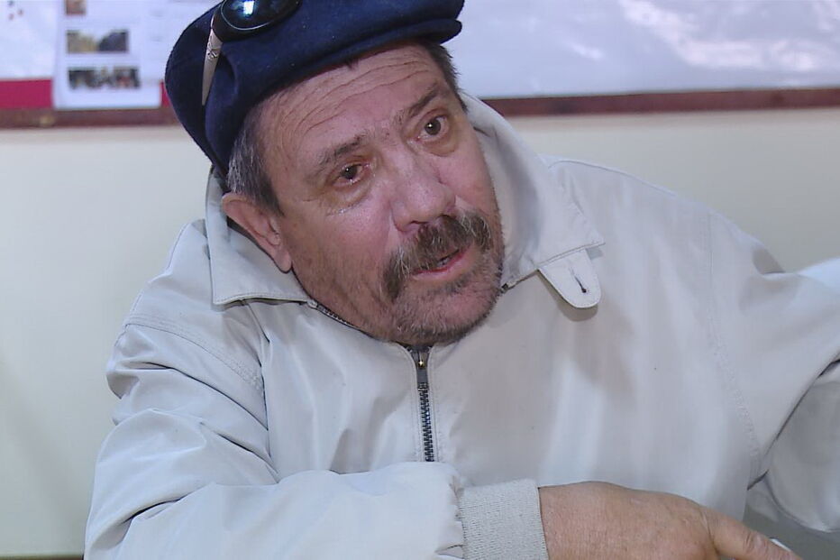 Mário Castro tem 63 anos e desde que veio da Venezuela vive num lar da Junta de S. Félix da Marinha, em V. N. de Gaia