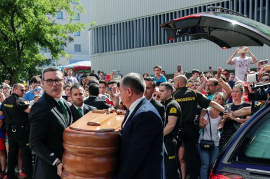 Multidão despede-se pela última vez de José Antonio Reyes