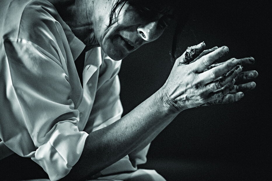 Maria João Luís é protagonista deste espetáculo que recorda uma das maiores tragédias vividas em Portugal 