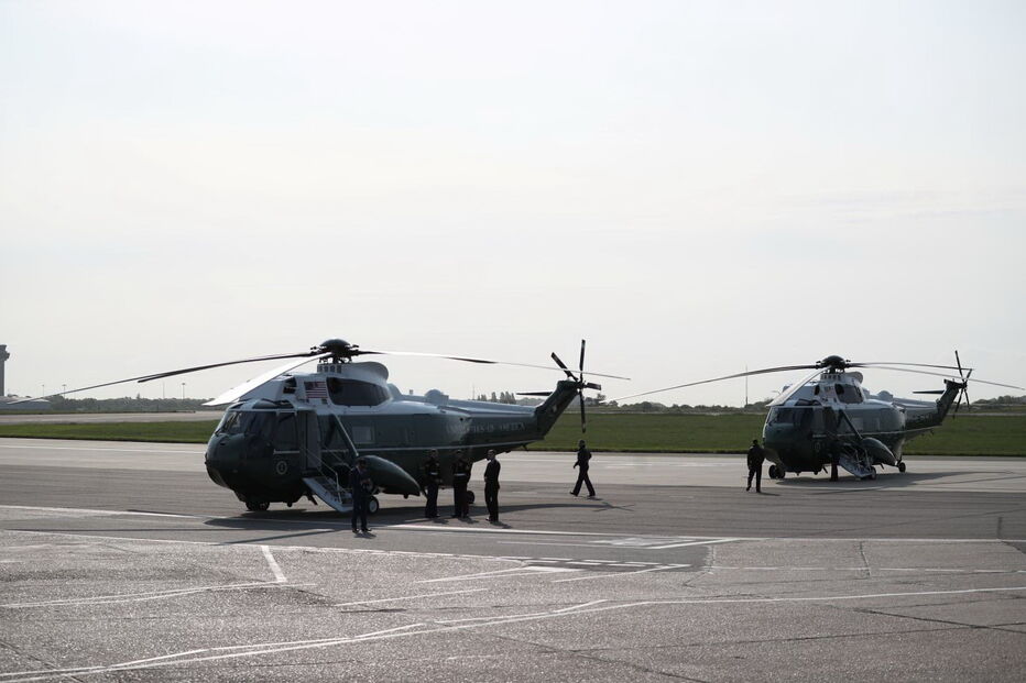 Donald Trump e Melania chegam ao Reino Unido 