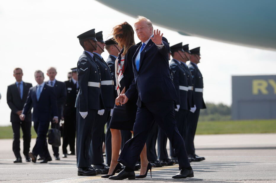 Donald Trump e Melania chegam ao Reino Unido 