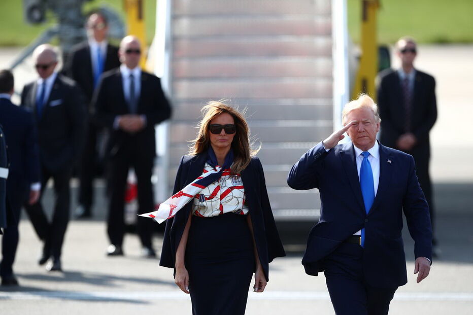 Donald Trump e Melania chegam ao Reino Unido 