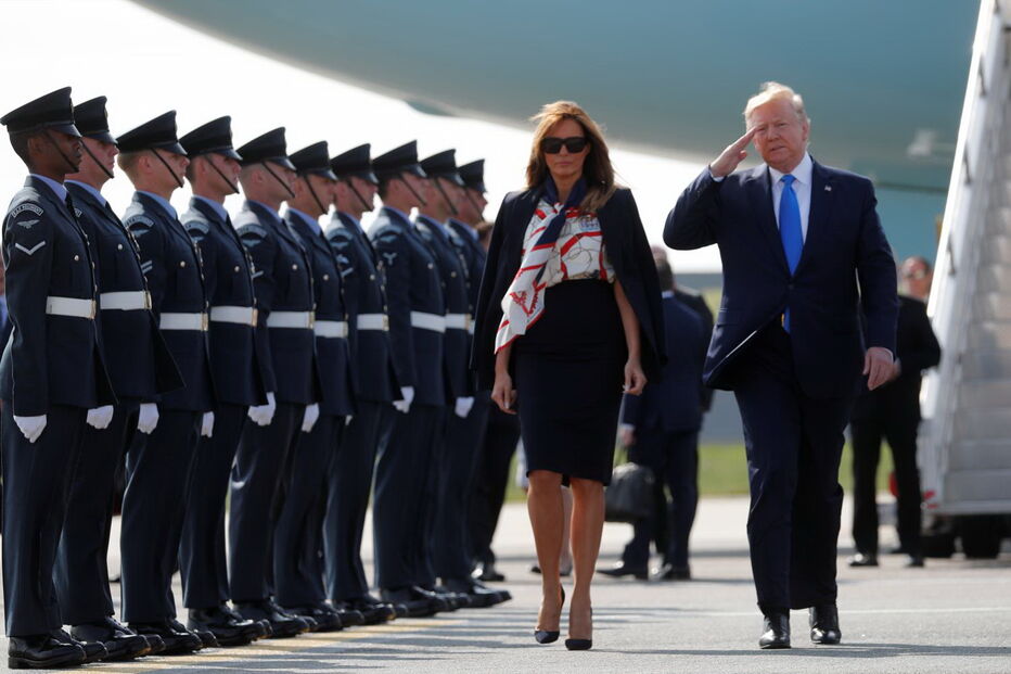 Donald Trump e Melania chegam ao Reino Unido 