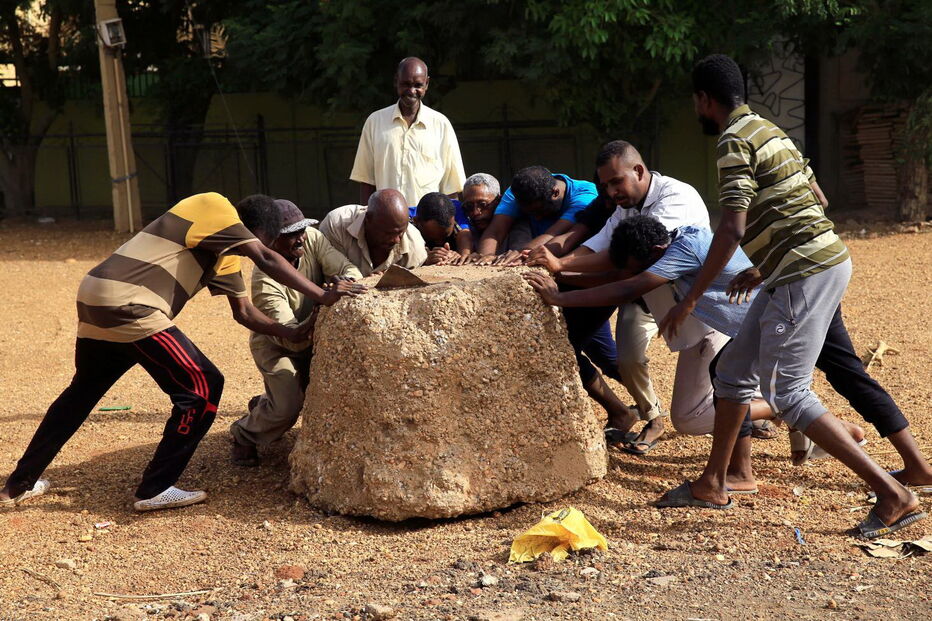 Nove mortos em tentativa de dispersar manifestação pacífica em Cartum no Sudão