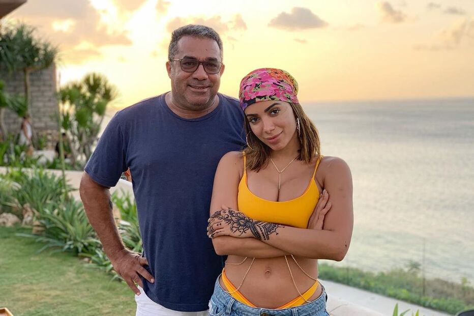 Anitta com o pai