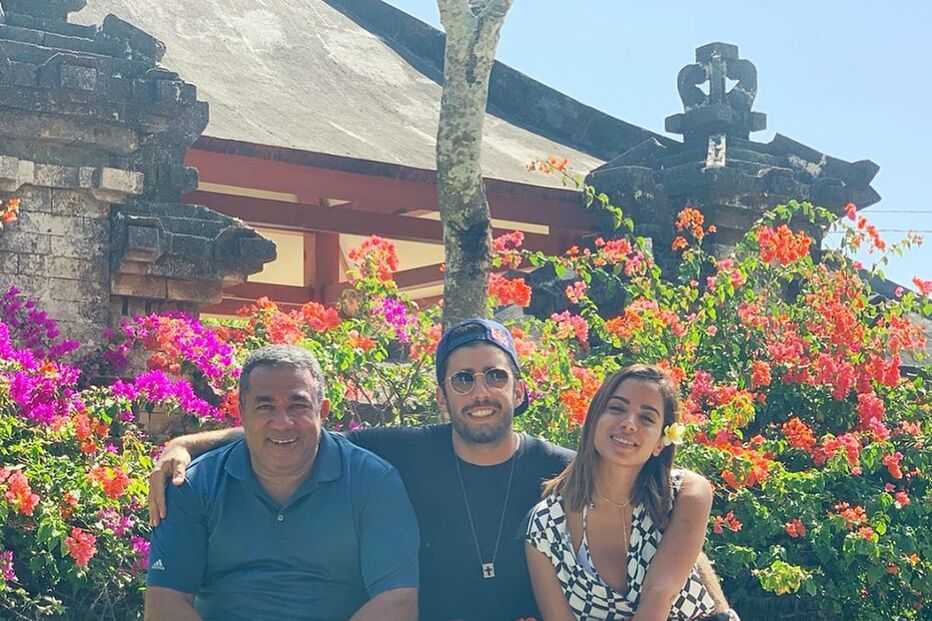 Anitta, Pedro Scooby e pai da cantora