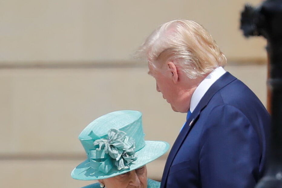 Donald Trump e Melania recebidos em Buckingham