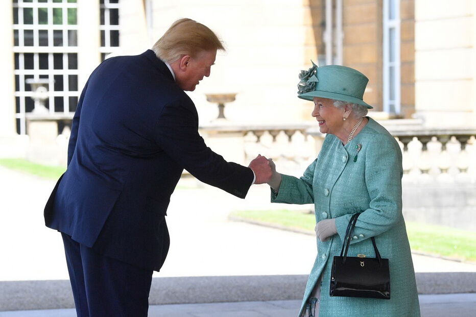 Donald Trump e Melania recebidos em Buckingham