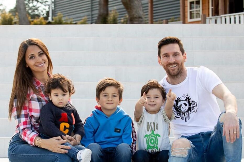 Messi com Antonella e os filhos