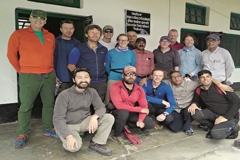Oito alpinistas faziam parte de um grupo maior que partiu da Índia  