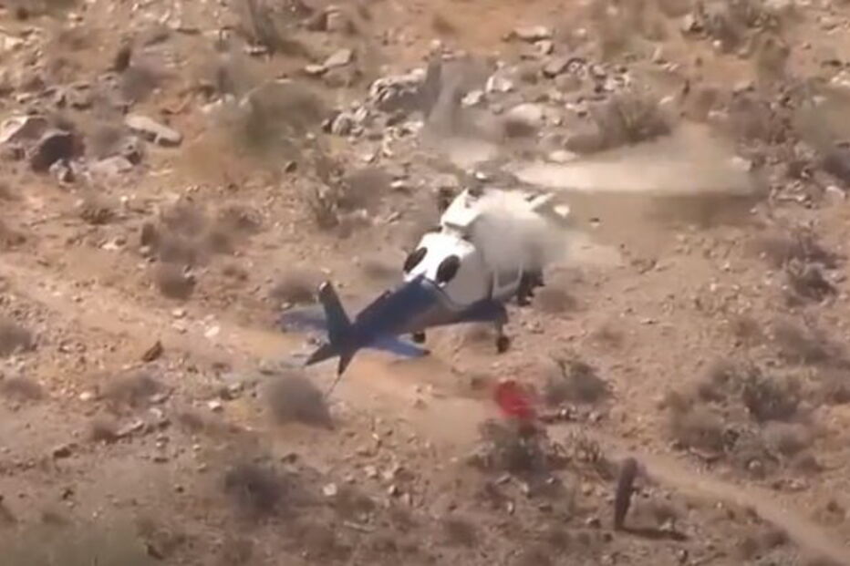 Pior resgate de helicóptero de sempre? Maca que transporta mulher gira a grande velocidade