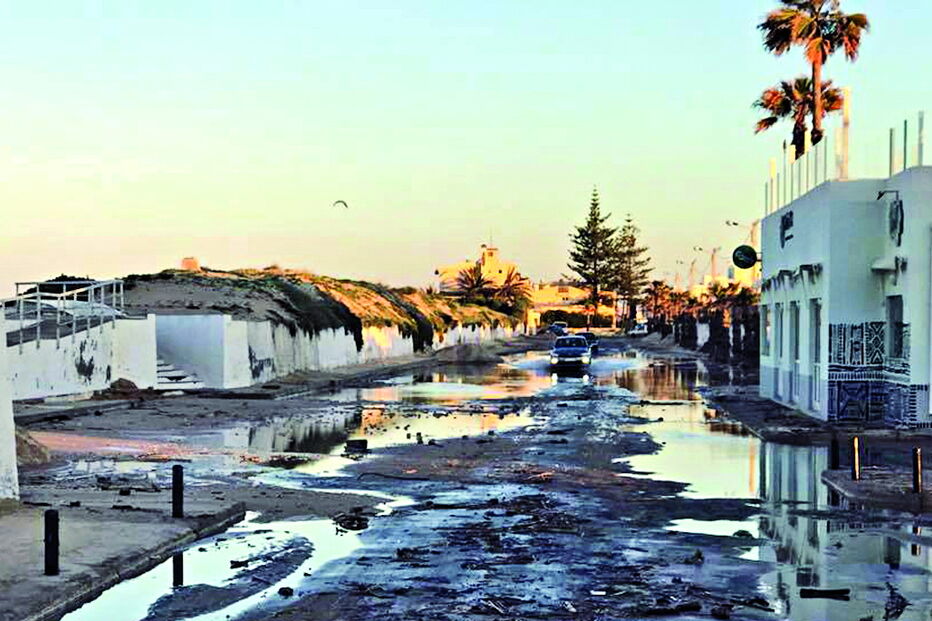Na praia de Faro os galgamentos de água poderão alcançar toda a península, afetando todas as habitações 