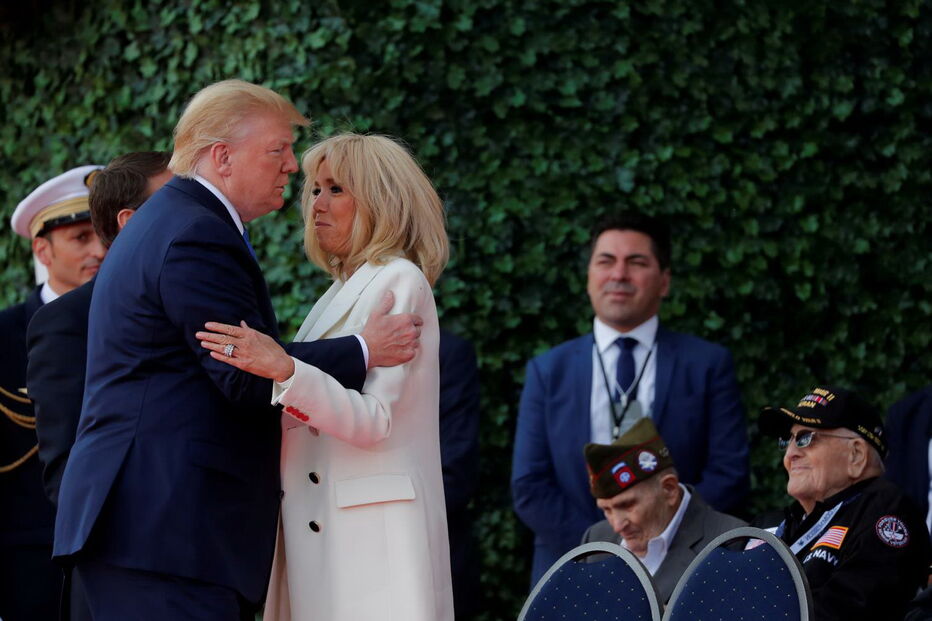 Dia D foi há 75 anos. Trump e Macron na cerimónia de comemoração em França
