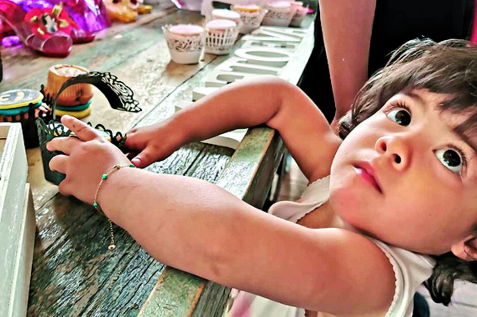 Georgina organiza festa mágica para os gémeos