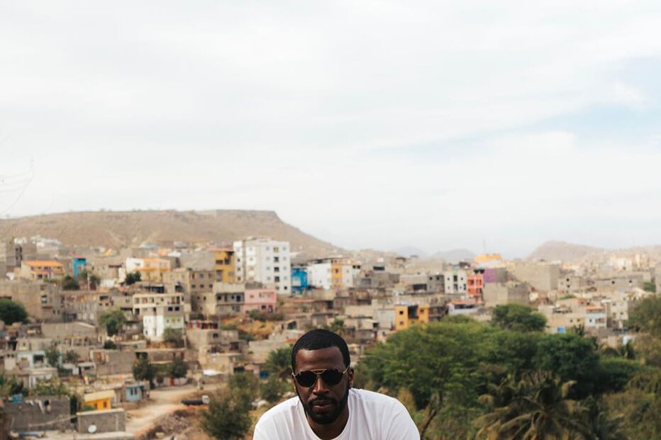 Rita Pereira, Dino d'Santiago