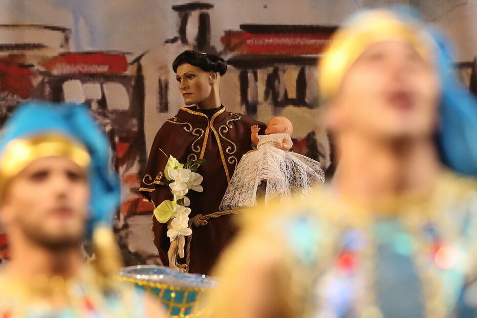 Desfile da marcha de Alfama