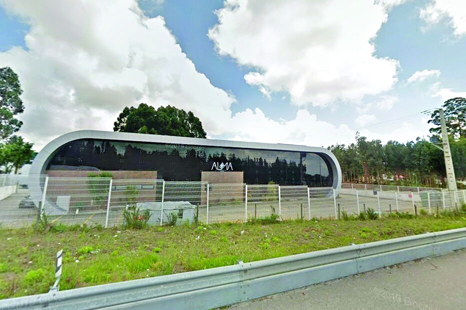 Rixa ocorreu este sábado de madrugada à porta da discoteca Alma 